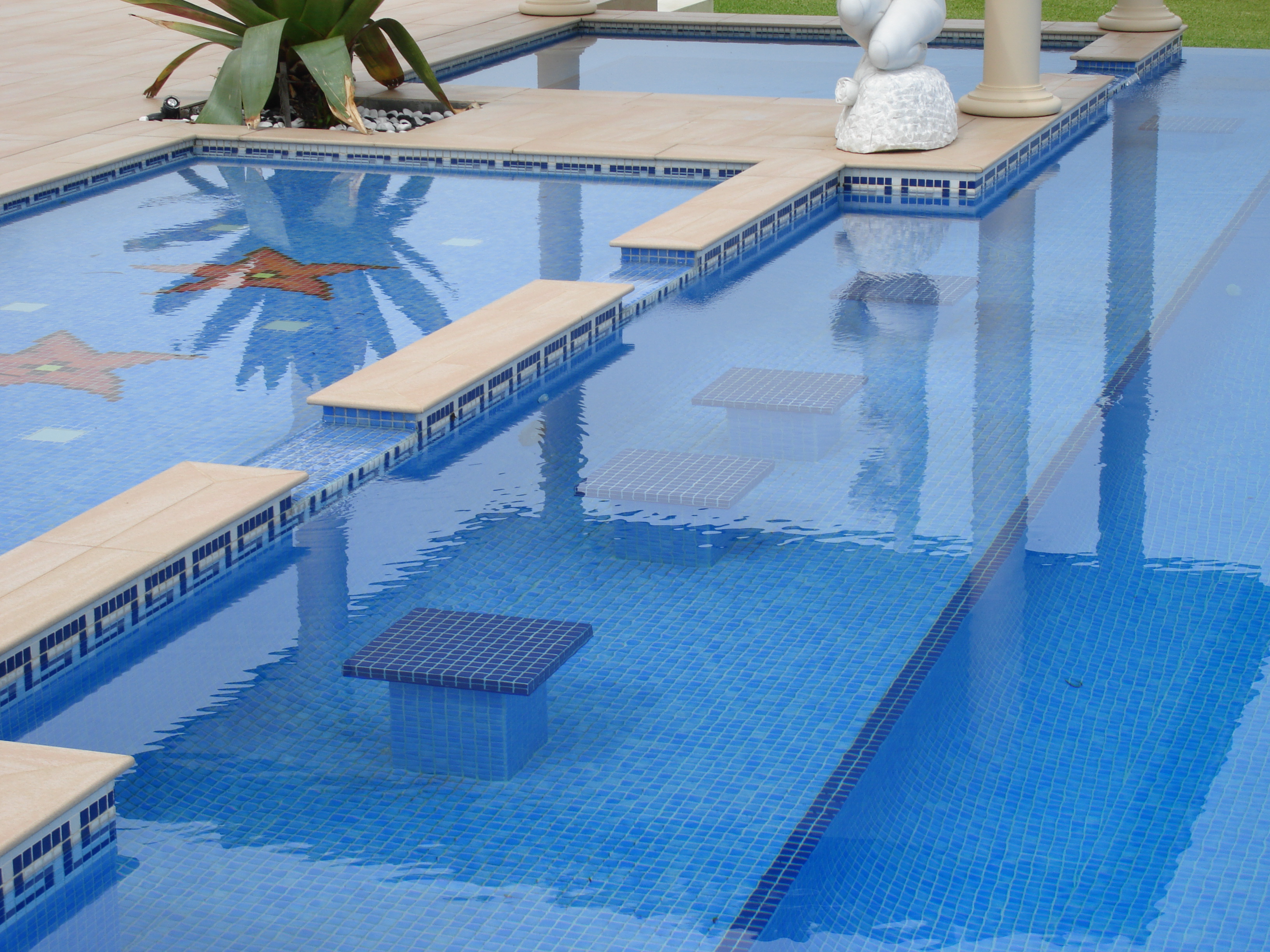 pool tiling renovations